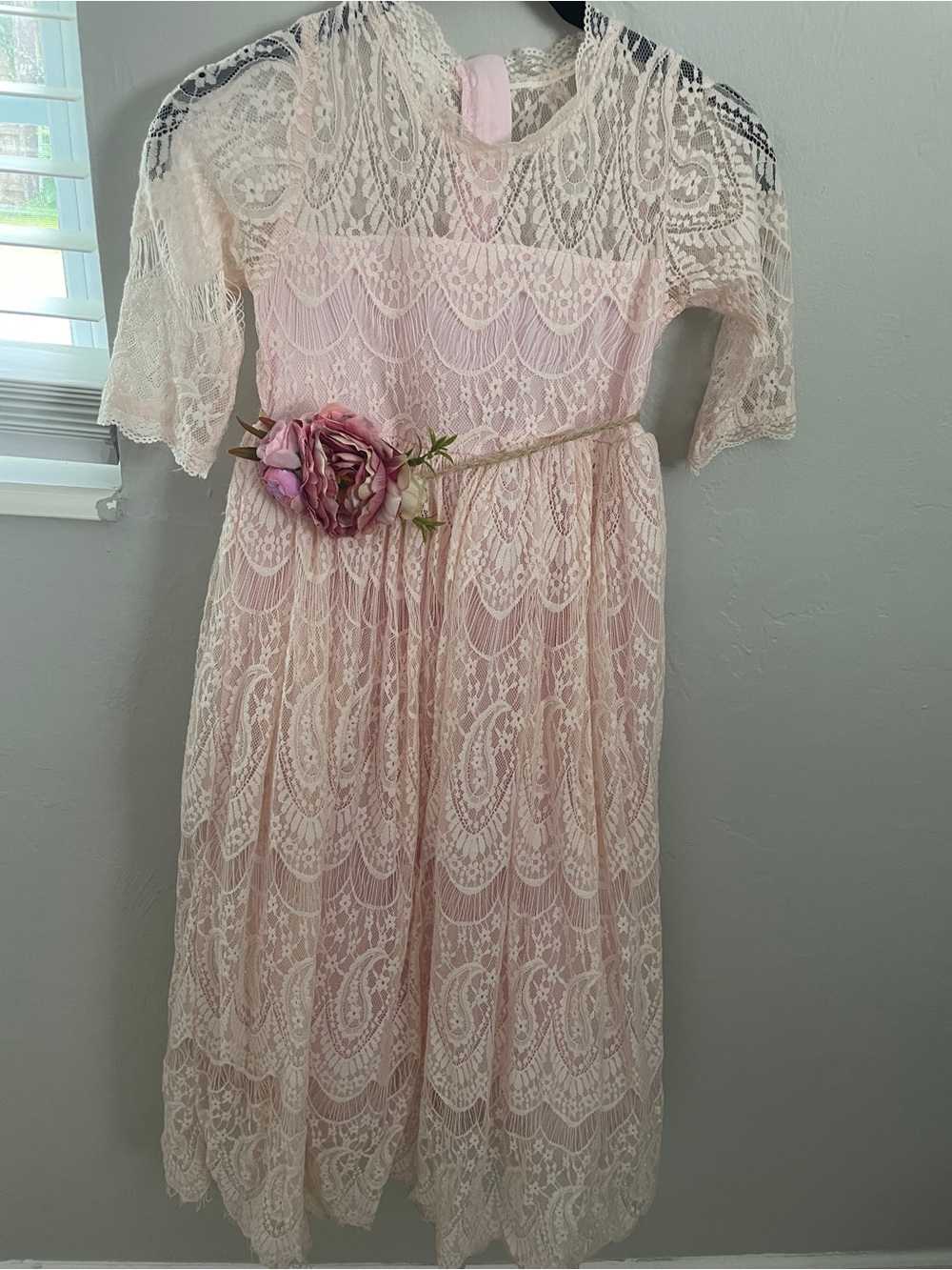 Delicate Pink Lace Formal Photoshoot Dress for Girls with Floral Sash